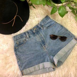 UO BDG Mom High Rise Rolled Jean Shorts - 27W
